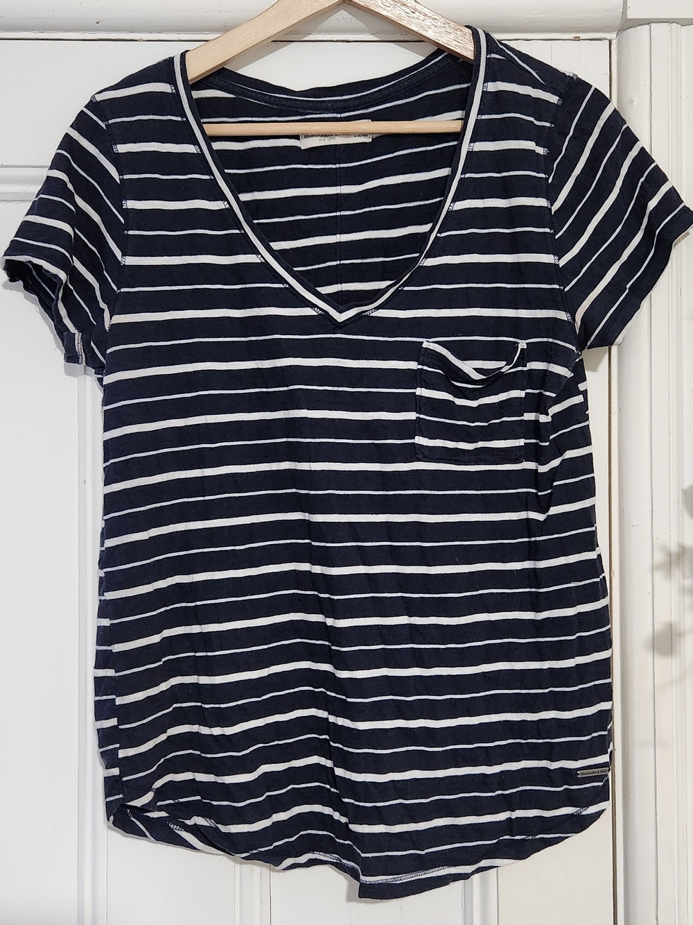 Abercrombie & Fitch Navyβ and White Striped Tee